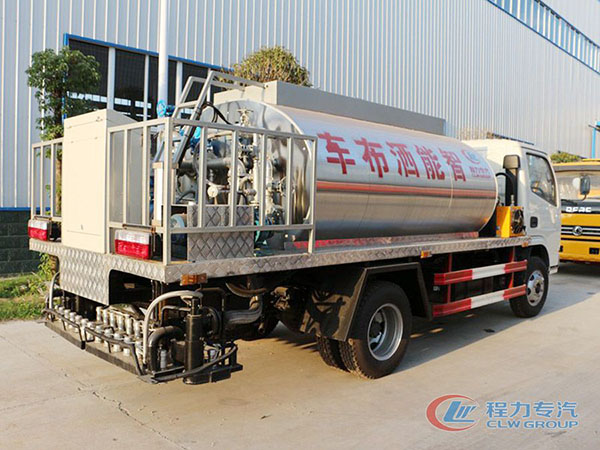 東風(fēng)4噸瀝青灑布車(智能型)
