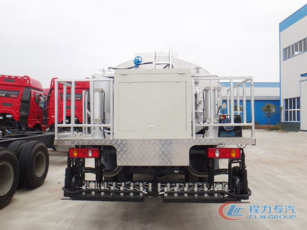 東風天錦10噸瀝青灑布車