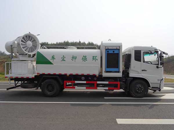 東風天錦抑塵車
