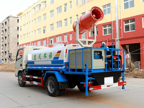 東風(fēng)多利卡噴霧車