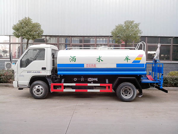 國六福田5噸灑水車
