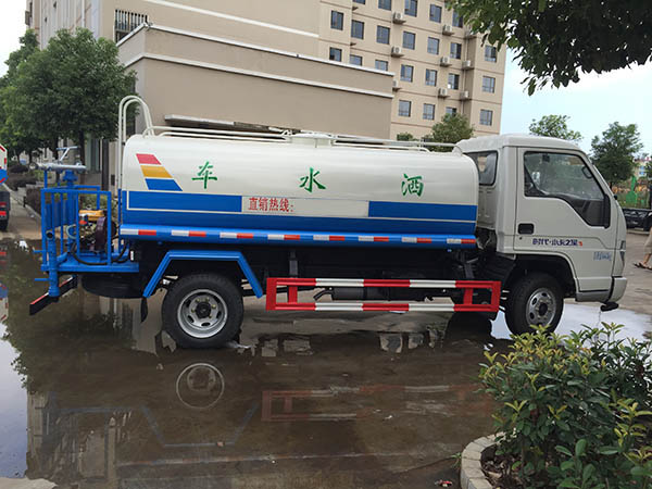 國六福田5噸灑水車