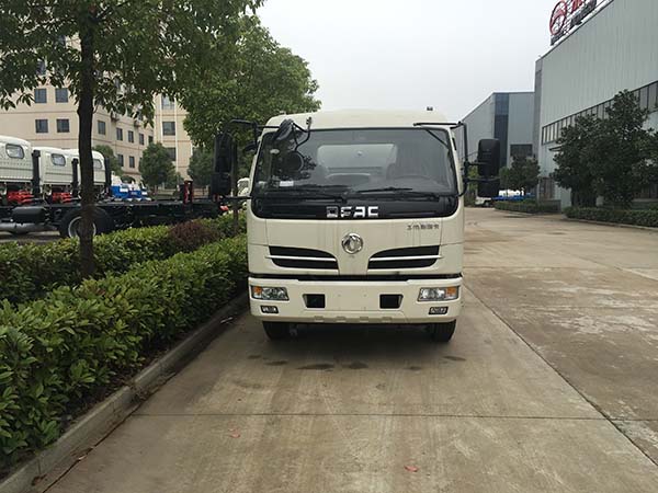 東風福瑞卡8噸灑水車