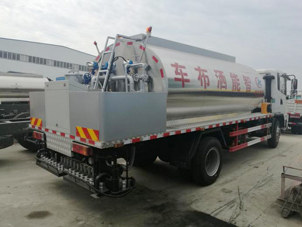 陜汽軒德10噸瀝青灑布車(chē)(智能型)