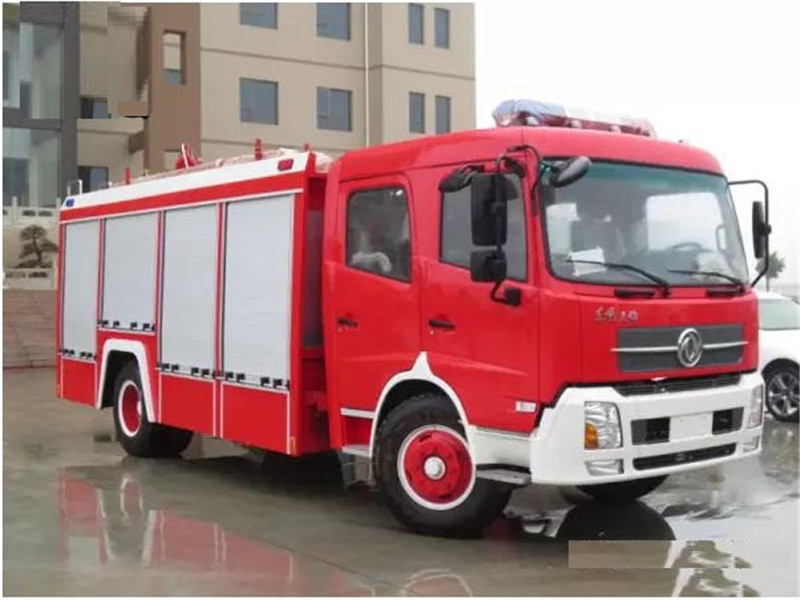 東風天錦6噸水罐泡沫兩用消防車
