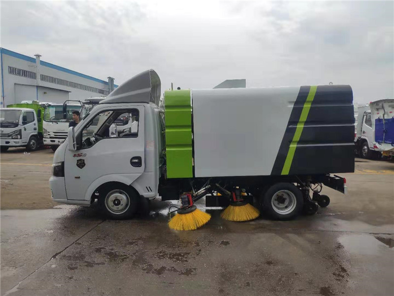 國六2.5方涂逸掃路車
