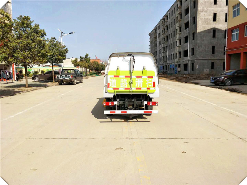 國六長安3方掃路車
