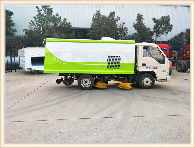 國六福田3方掃路車