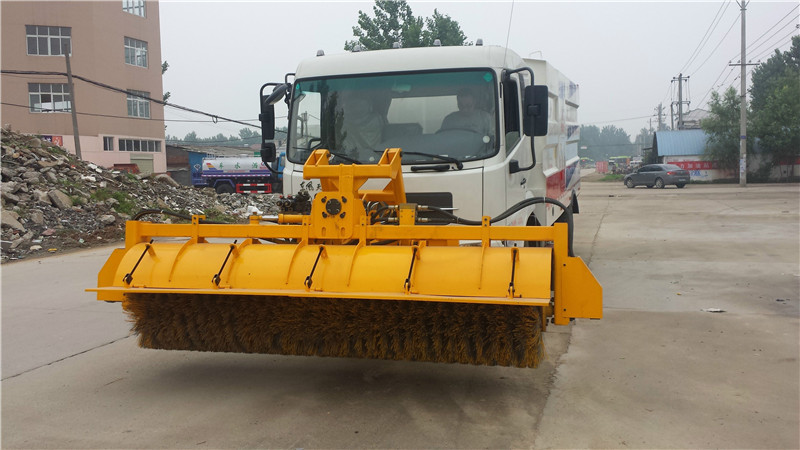 天錦12方掃路車
