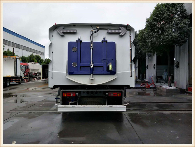 東風16噸洗掃車