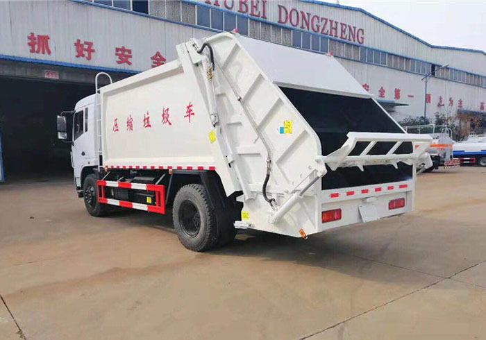 東風(fēng)專底壓縮垃圾車(12方)
