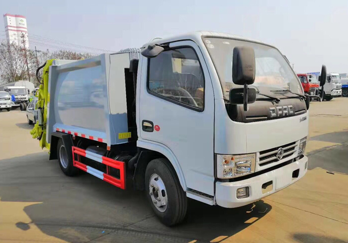 藍牌4方多利卡后裝垃圾壓縮車