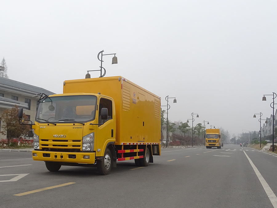 天錦200KW-300KW電源車